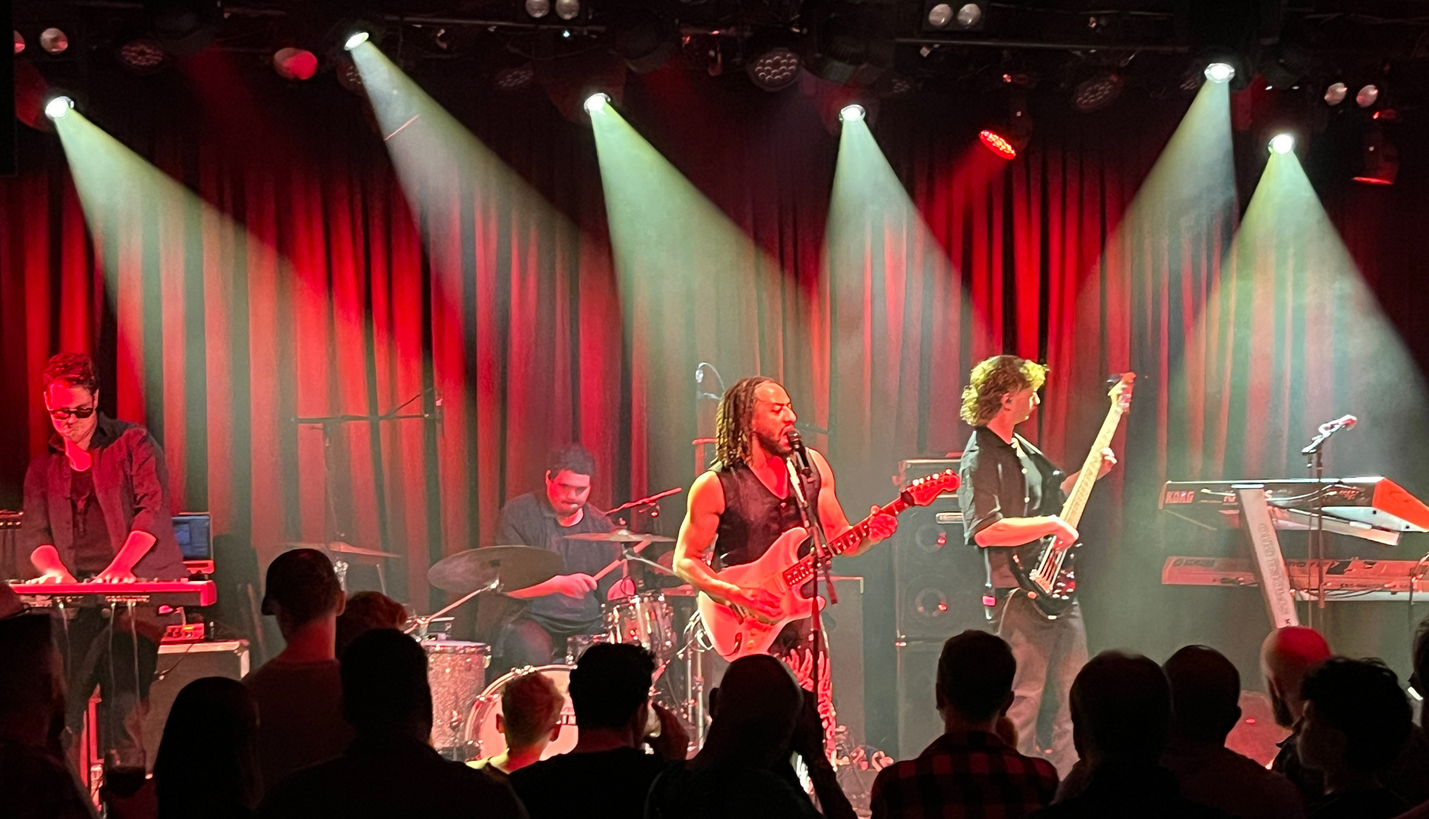 JaronJay2026-02-13TheGovernorHindmarshHotelAdelaideAustralia (1).jpg